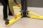 MaxJax® M7K Portable Two Post Garage Lift - Ultimate Package - Image 6